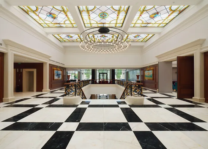 Hotel Astor Garden Saints Constantine and Helena