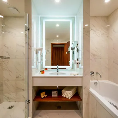 Astor Garden Hotel