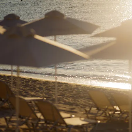 Astor Garden Hotel 5*