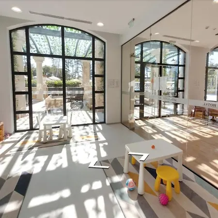 Astor Garden Ξενοδοχείο 5*