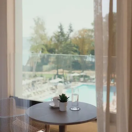 Astor Garden 5*